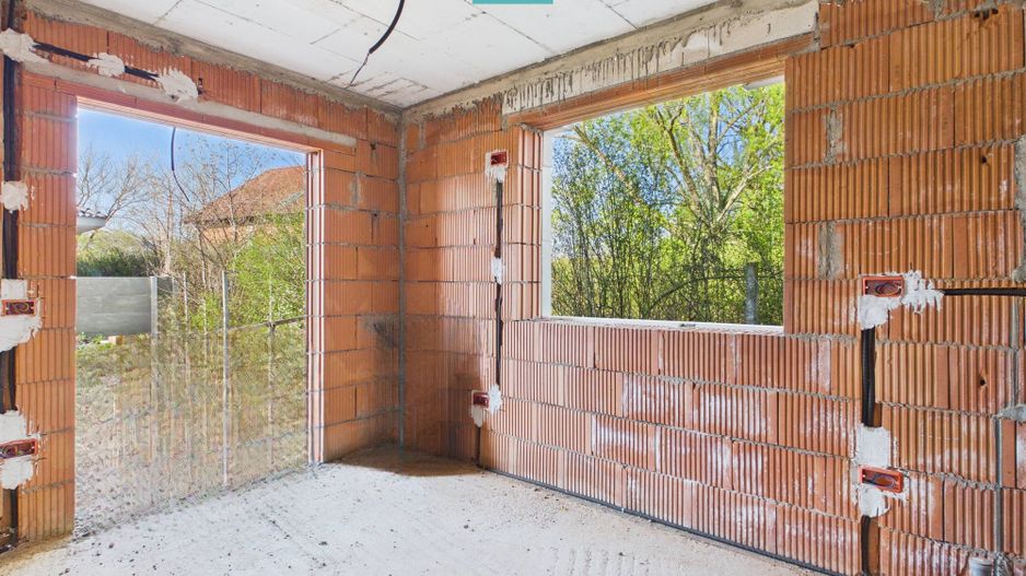 Casă individuală la cheie in Utvin - Poză 3