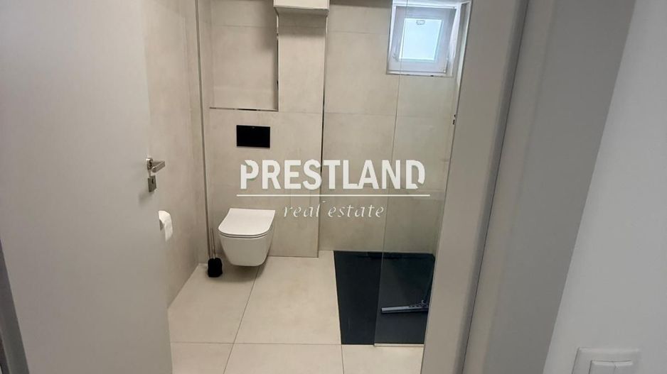Apartament cu 3 camere, zona centrala. - Poză 5