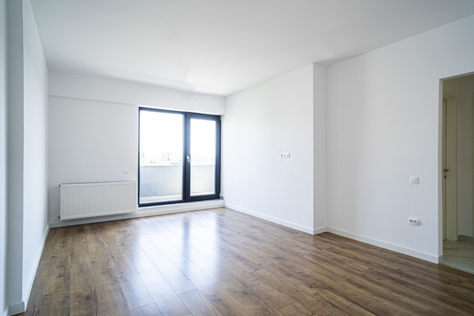 2 Camere, bucatarie inchisa, 58.2 mp, Bloc NOU, FINALIZAT, metrou langa bloc - Poză 1