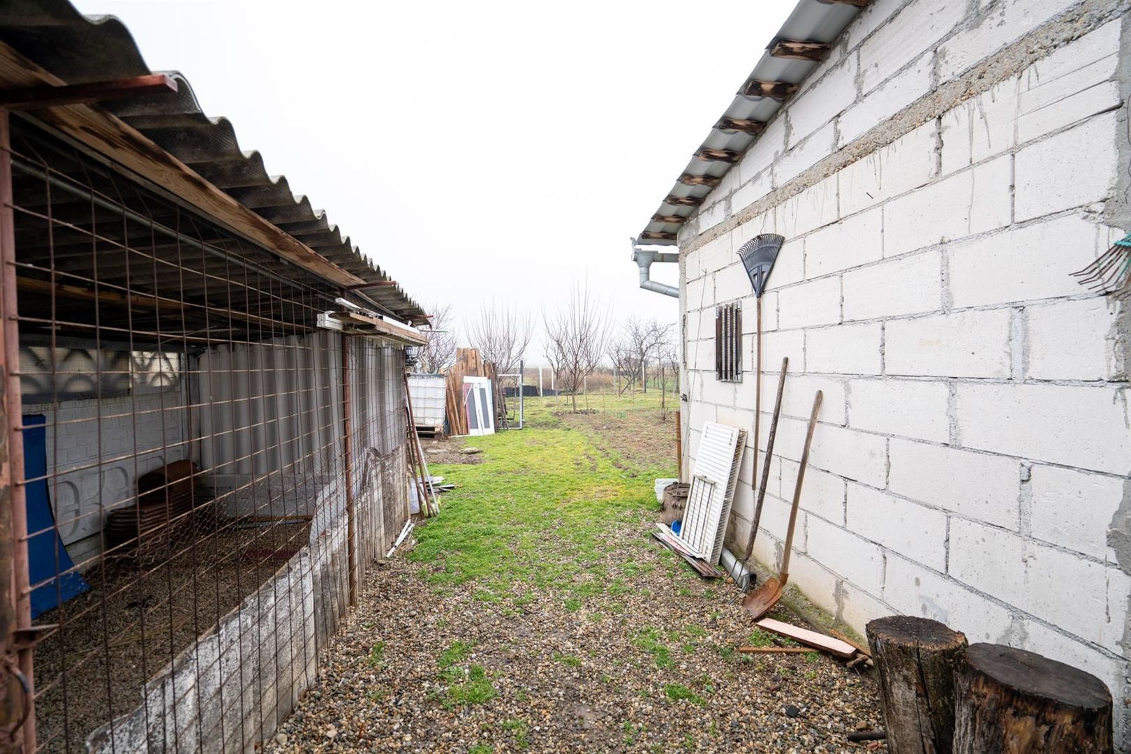 Casa cu 4 camere si 1000 mp teren Santandrei - Poză 12