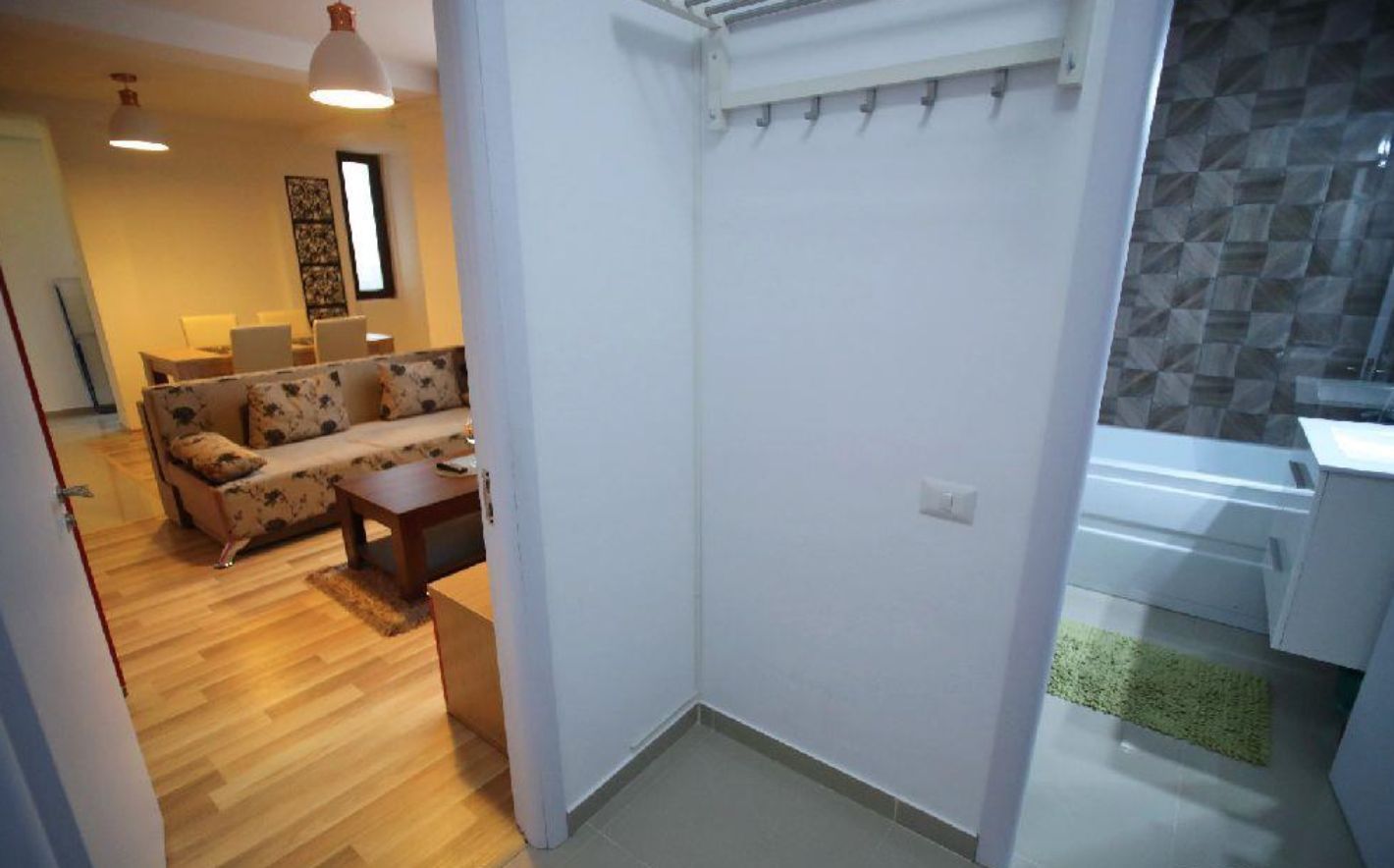 Apartament 2 cam. 45 mp utili et. 4/5 An 2017 Mamaia nord aproape de  plaja - Poză 5