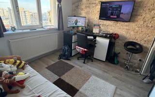 Apartament 2 camere renovat de vanzare Et. 10/10 zona Craiovita Noua - Poză 3