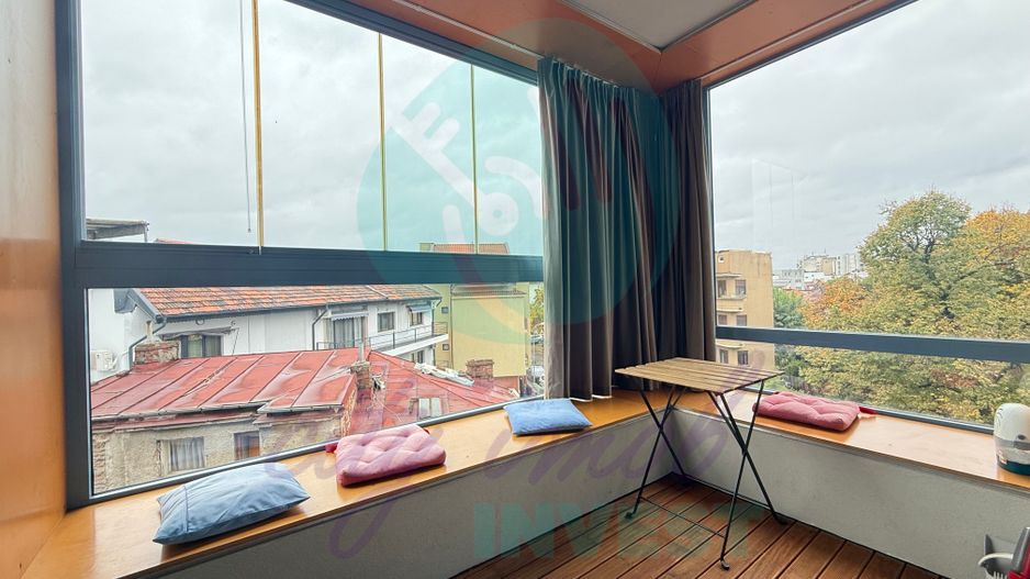 Apartament cu 2 camere, tip duplex, cu design industrial și personalitate - Poză 9