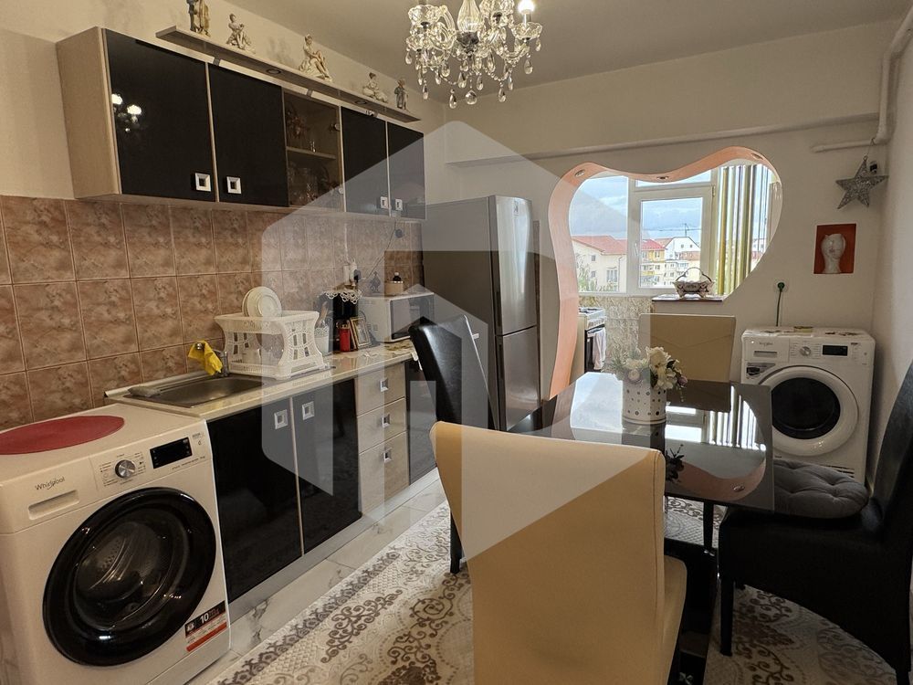 Apartament de vanzare - Turnisor - 90mpu - Etaj 5 - Lift - 4 Camere - Poză 3