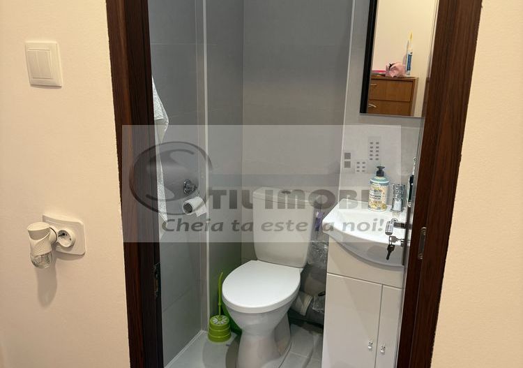Inchiriez apartament cu 3 camere Tatarasi 450 euro - Poză 5