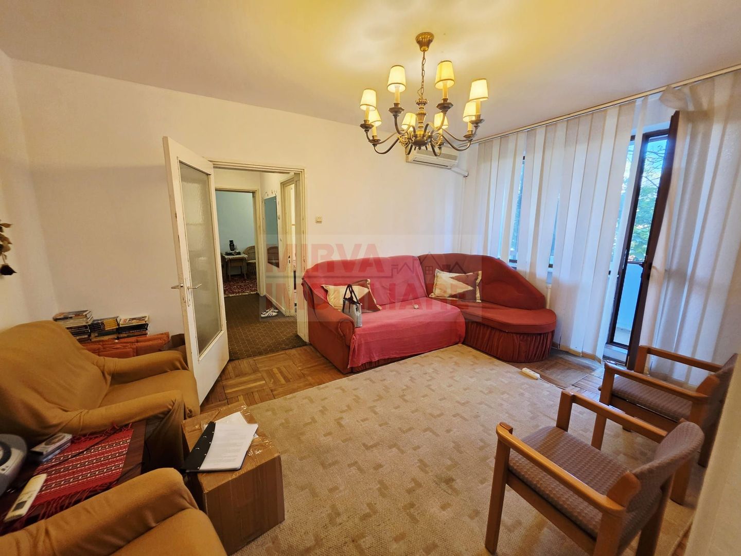 Vanzare apartament 3 camere, 54,99 mp, etaj 1/4, zona Democrației - Poză 1