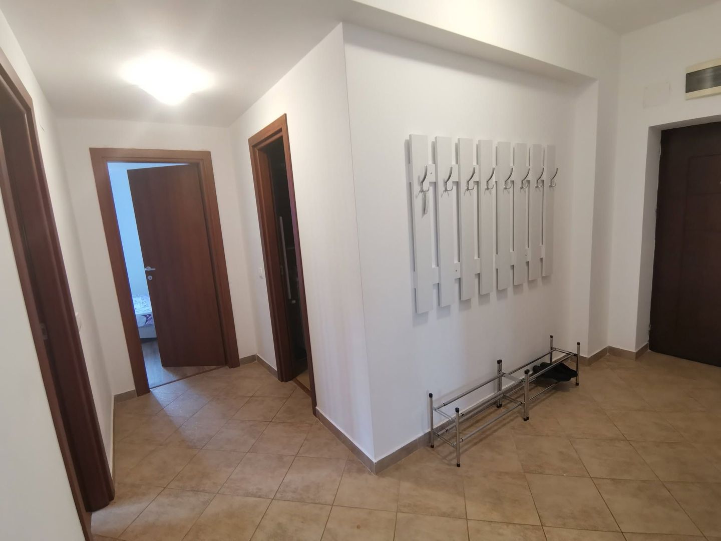 Prima inchiriere- apartament cu 3 camere in zona Prelungirea Ghencea - Poză 11