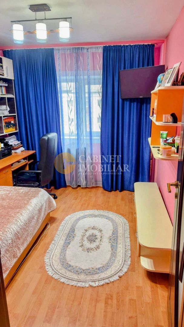 4 CAMERE DECOMANDAT + 2 BAI - 84 MP -Zona Galata - Poză 3