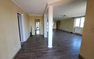 Casă de vânzare, teren 1040 mp - Poză 3