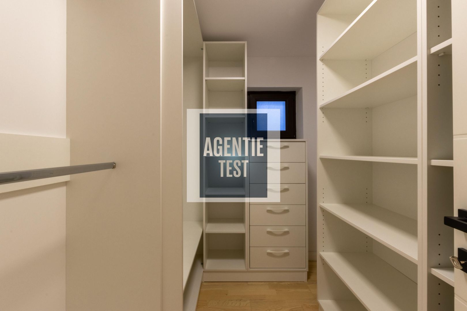 Apartament cu 4 camere de închiriat în zona Alexandru cel Bun - Poză 7