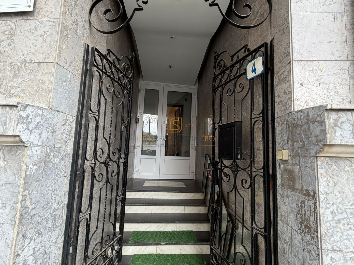 Cladire birouri ultracentral - multiple destinatii ( office/clinica ) - Poză 23