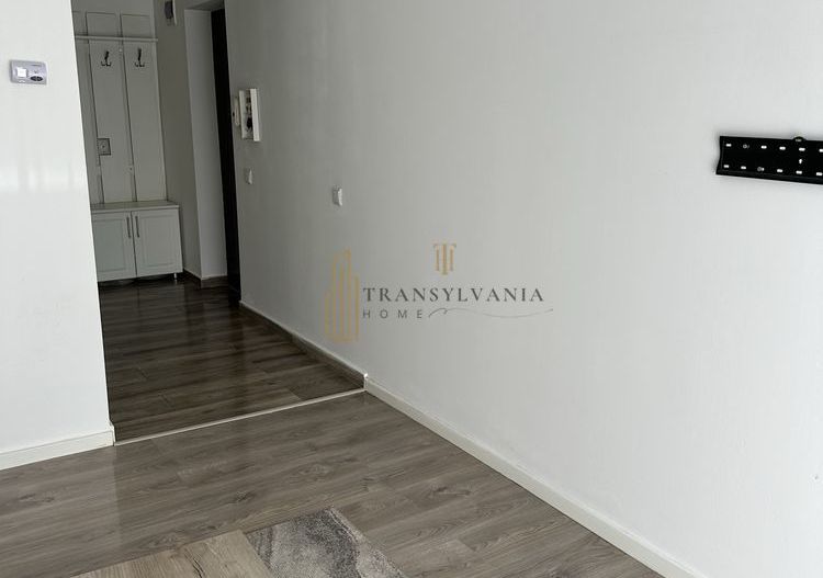Garsoniera decoamndata, suprafata generorasa - Poză 4