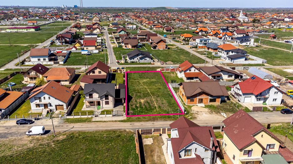 Teren cu utilități în Livada, suprafață 1200 mp, 2 fronturi stradale. - Poză 3