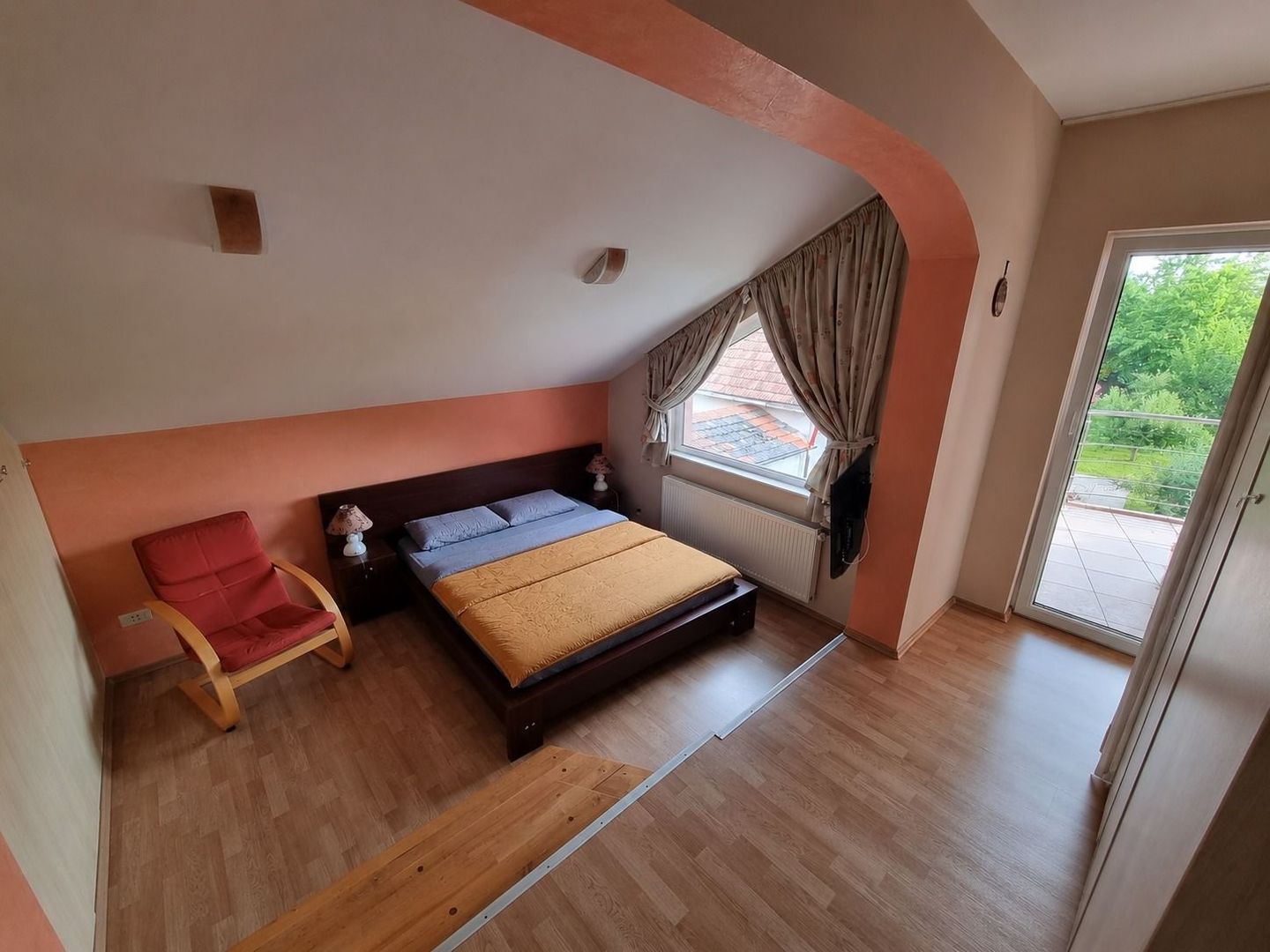 Casă spațioasă în Cristian, Brașov | 223 mp utili | teren 1.000 mp - Poză 8