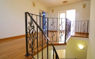 Casa individuala situata la 2 minute de Parcul Engels ! - Poză 15