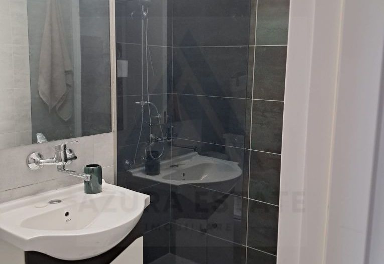 Garsoniera decomandata 44 mp utili etaj 1 zona Lazaret - Poză 6