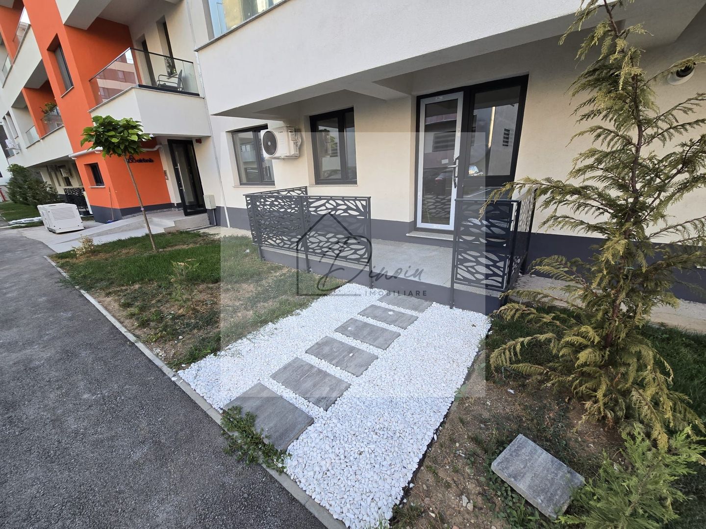 Spatiu comercial Pipera Rond OMV | ideal birou I parcare subterana - Poză 1