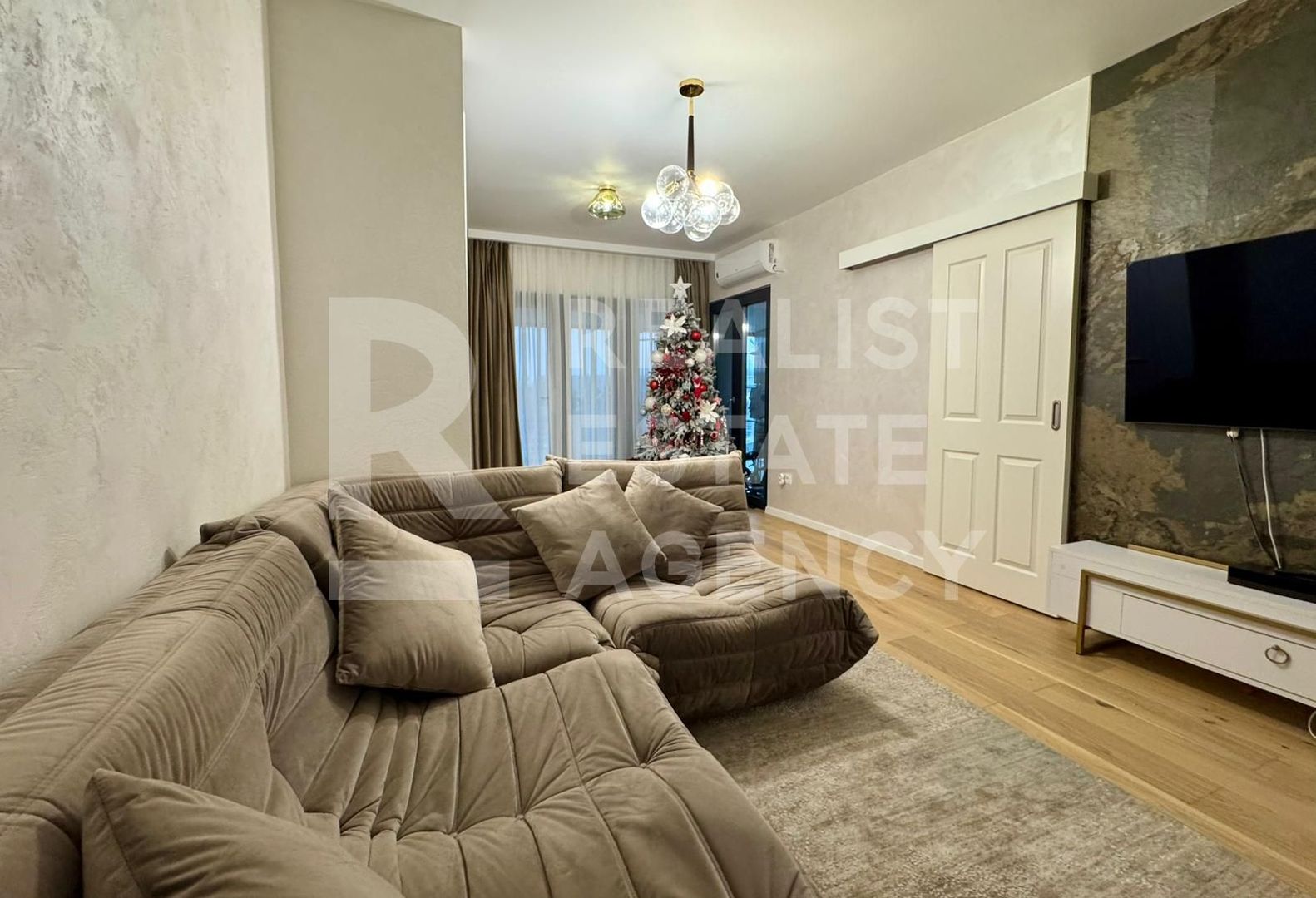 Vânzare, apartament, 3 camere, loc de parcare, Cosmopolis - Poză 2