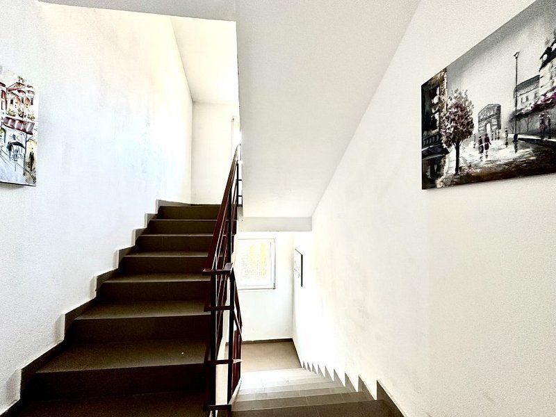 Apartament elegant -curte proprie - garaj - Poză 35