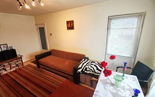 3 Camere, Central, Ideal pentru Familie, Liniste, An '81 - Poză 2