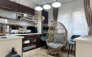 Vilă elegantă în Sinaia pe Calea Prahovei - Poză 9