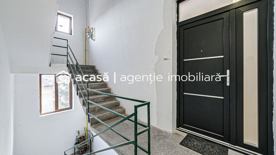 Apartament spațios în zonă centrală - Poză 11
