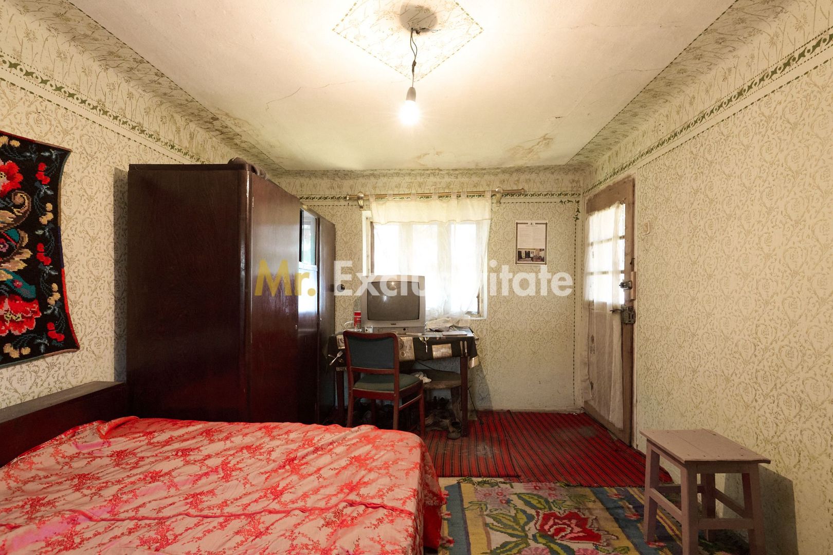 Casa cu teren de 1.200 mp si livada–Badesti, comuna Pietrosani, Arges - Poză 9