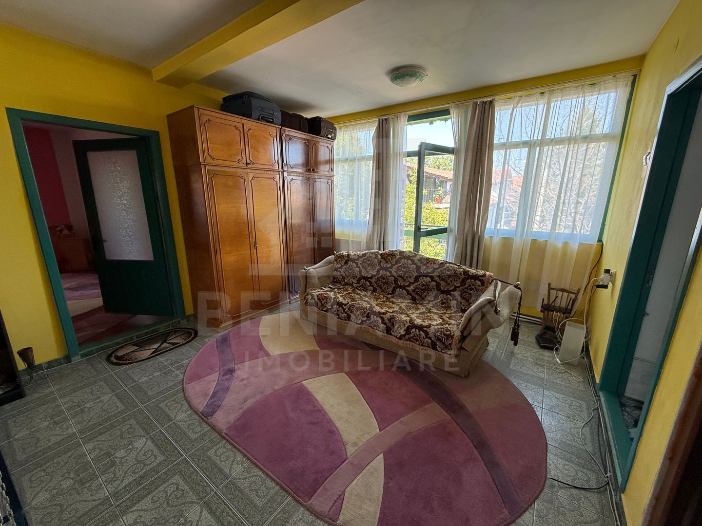 Casa Spatioasa D+P+1+M – 615mp - Teren 1000mp - Rovine - Poză 8