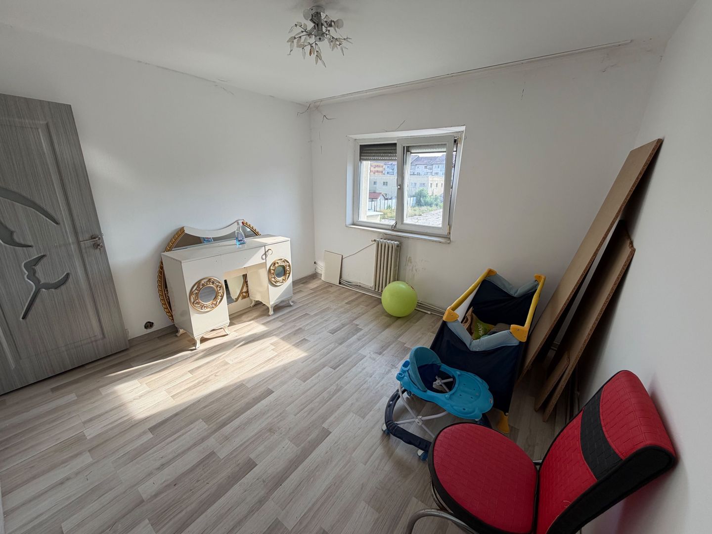 Apartament 2 camere, etaj 2 - zona Industriala - Poză 8