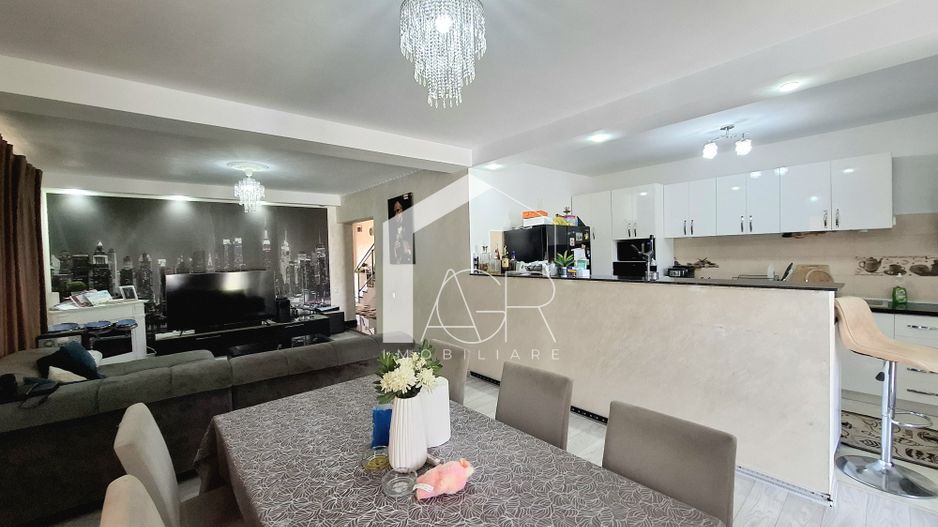 Casa P+1E, cu 5 camere, Strejnicu - Poză 3