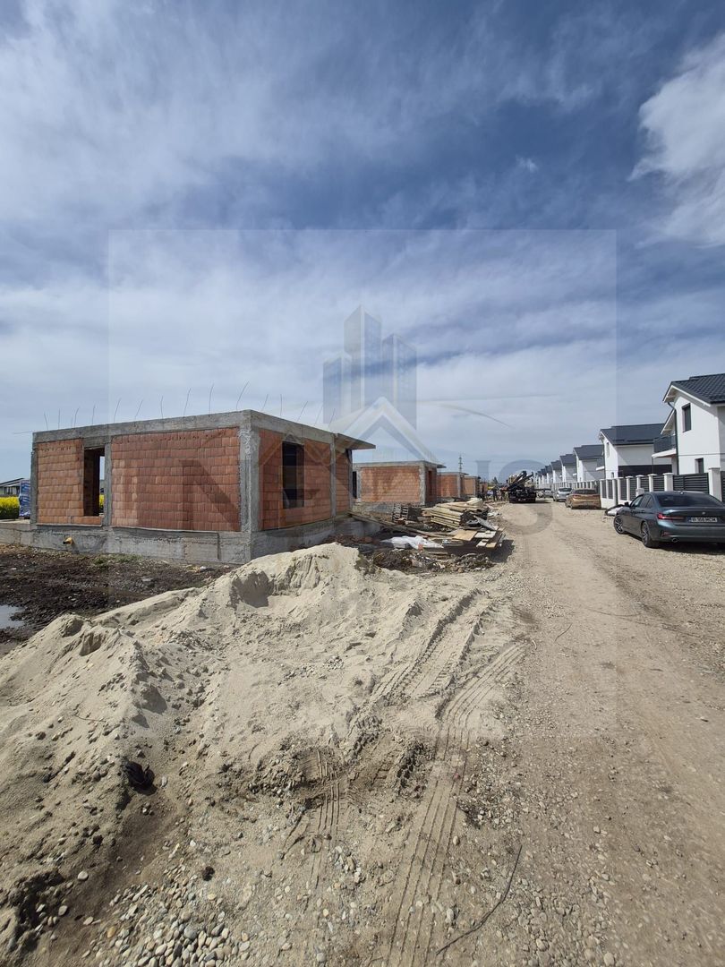Case La Rosu - Proiect rezidential | Miorita - 5 cam - Teren 386mp - Poză 12