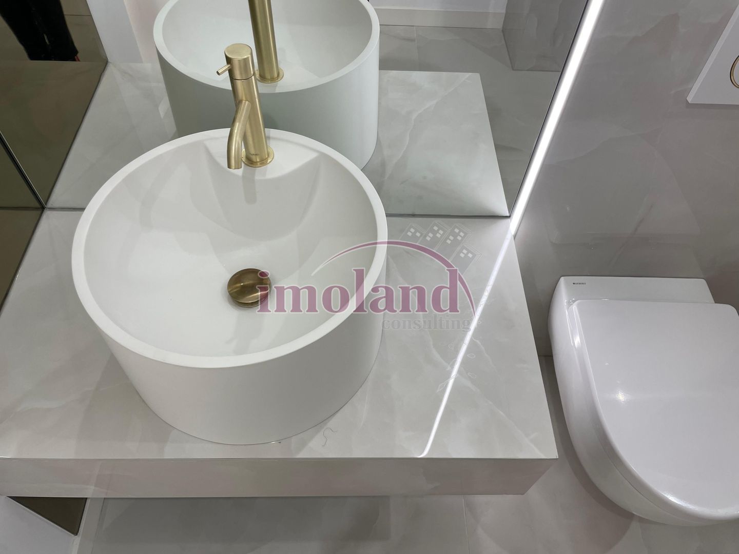 Vanzare apartament 2 camere - Cortina North / Pipera mobilat si utilat - Poză 25