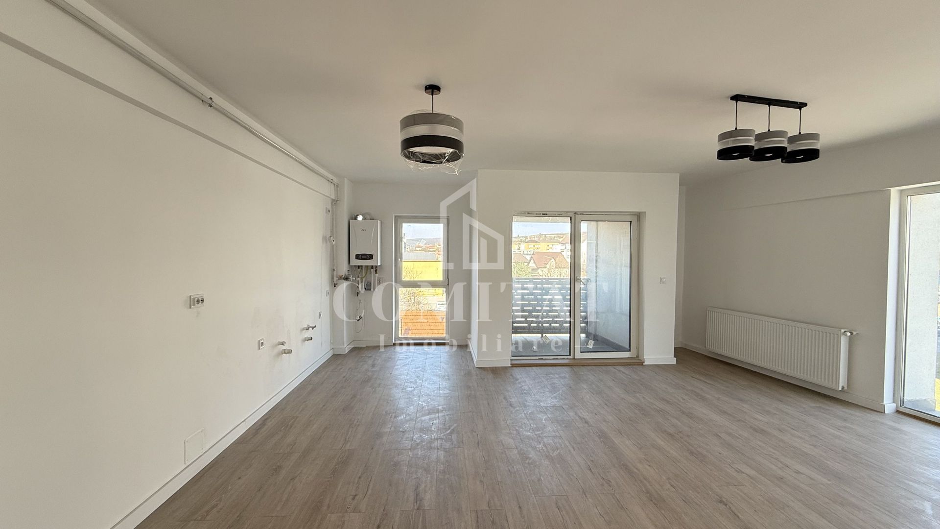 Preț excelent | Apartament cu 3 camere, 2 băi | Dâmbul Rotund - Poză 2