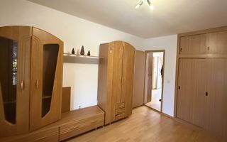 Apartament 2 camere, decomandat, cu intrare separată, la casa - Poză 3