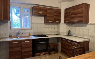 Apartament in vila cu 5 camere si curte proprie | Domenii - Casin - Poză 6