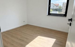 COMISION 0%! Apartament finisat 3 camere-balcon-etaj 1-Zona Zavoaie - Poză 1