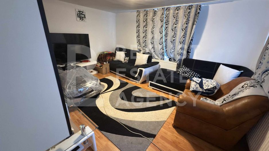 Casă de vânzare în Ostrov – 3 camere + 600 mp teren - Poză 3