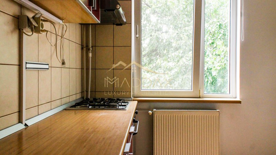 Apartament renovat cu 2 camere langa metrou de închiriat - Poză 15