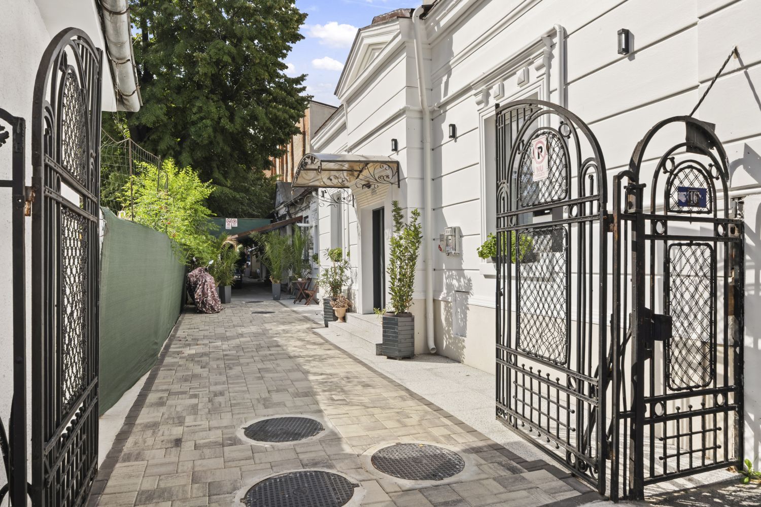 CASA COMPLET RENOVATA || 2 CAMERE|| 2 BAI || CENTRALA PROPRIE - Poză 16