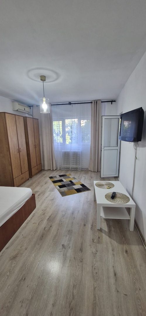 Garsonieră de inchiriat |decomandată | renovată | metrou, Drumul Taberei - Poză 2