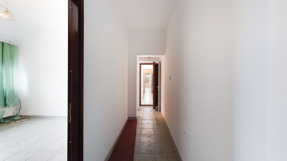 Spațiu bun pentru birouri - Poză 6