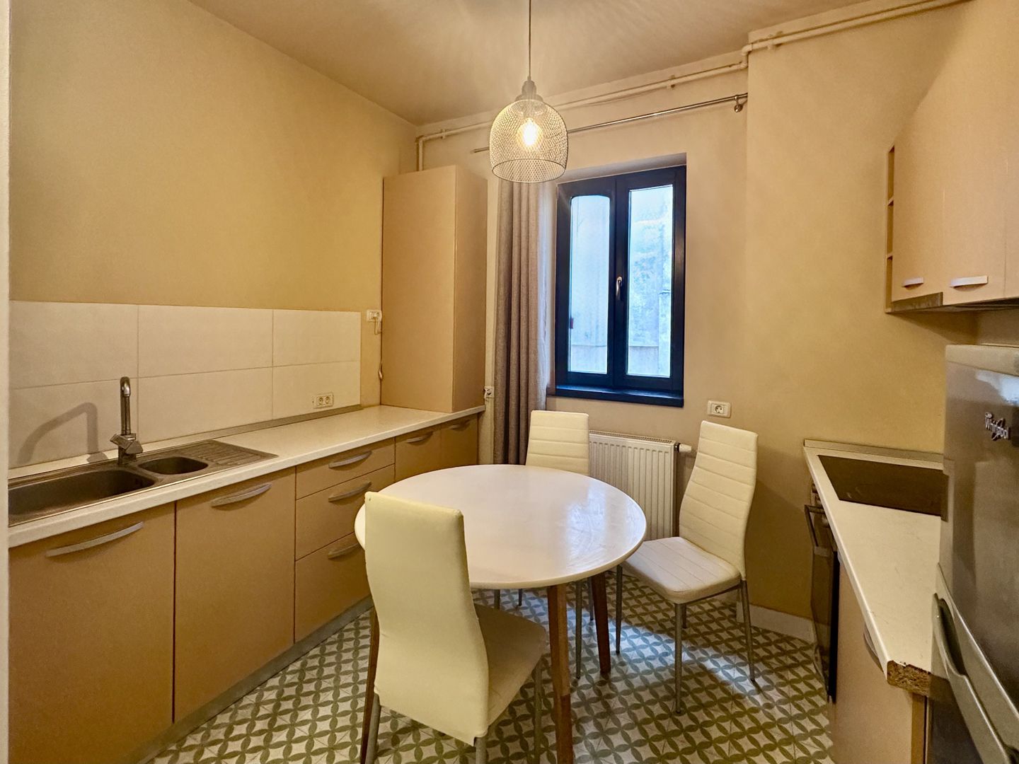 Studio boem de închiriat în zona ultracentrală a Timișoarei - Poză 10