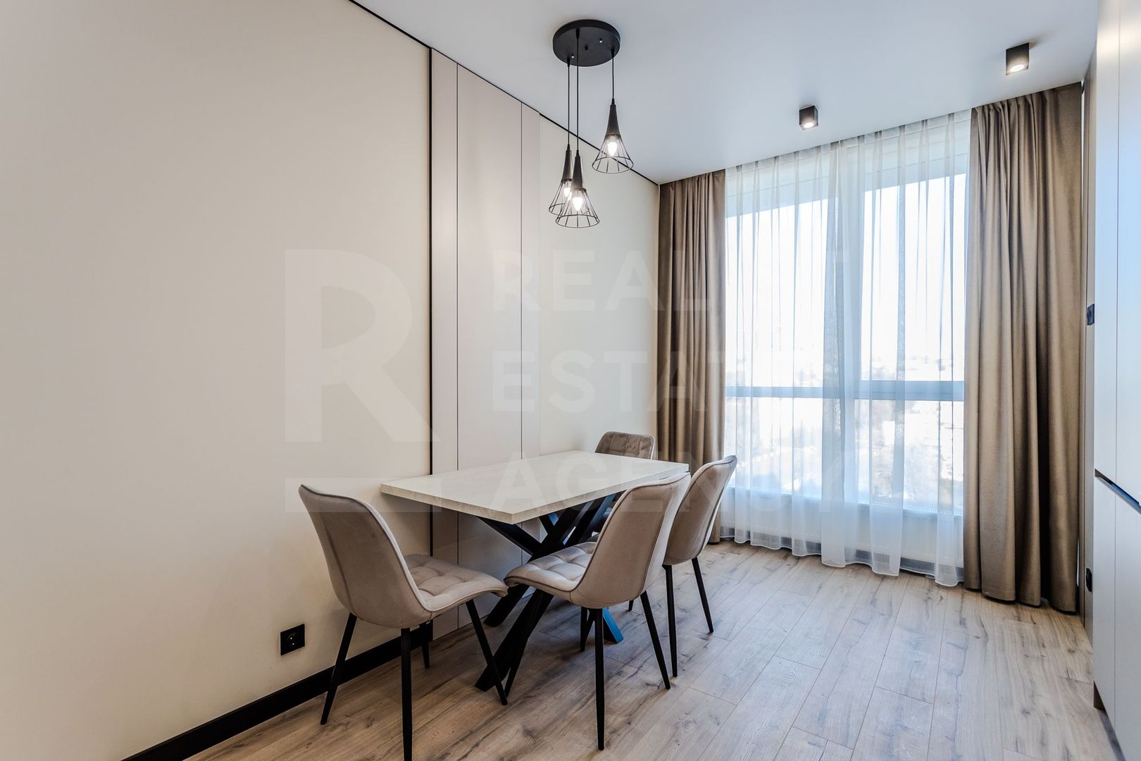 Vânzare, apartament, 2 camere, strada Cornești, Râșcani - Poză 1