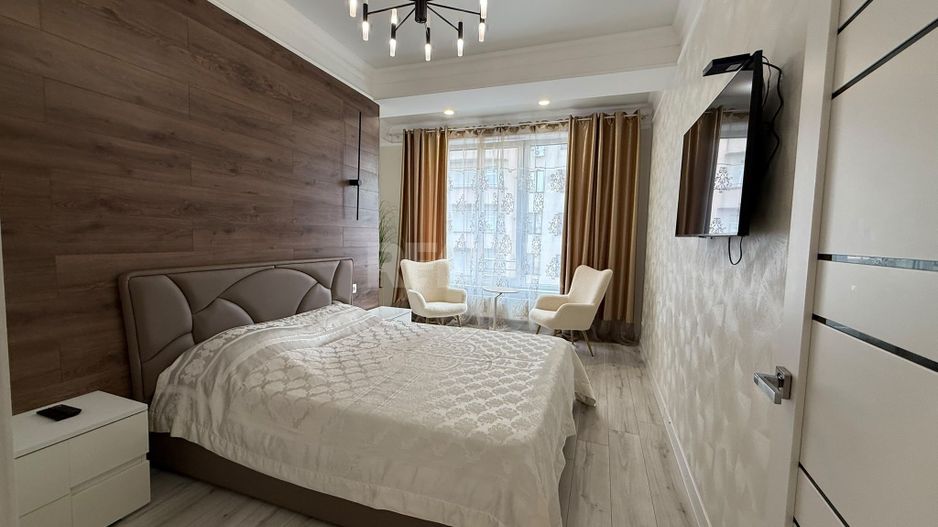 Apartament cu 2 dormitoare si living chiar in centrul Chișinăului - Poză 10