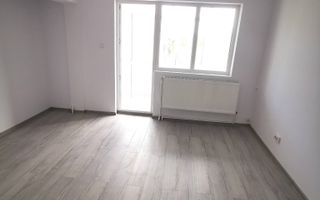 De vanzare apartament cu 2 camere, central. et. 3, 79.900 euro - Poză 4