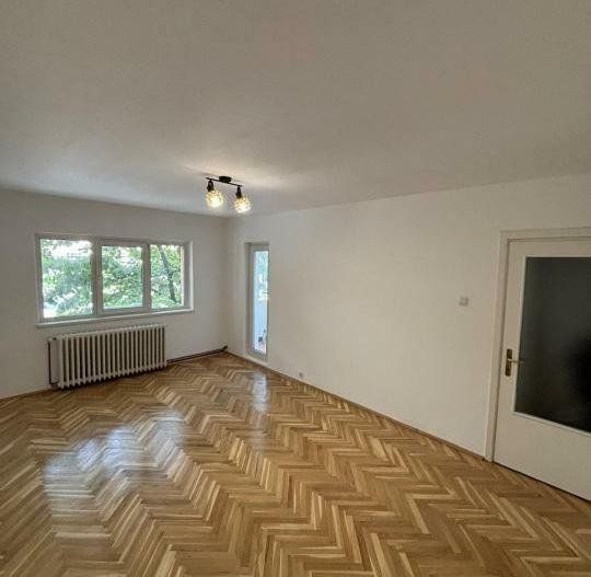 Apartament 3 camere zona Dorobanti etaj 1 cu Garaj - Poză 1