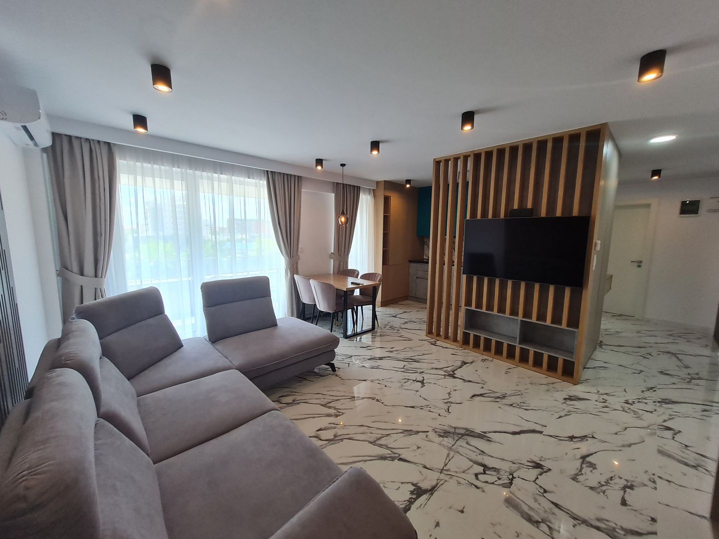 Calitate,prestanta,eleganta.. - Poză 2