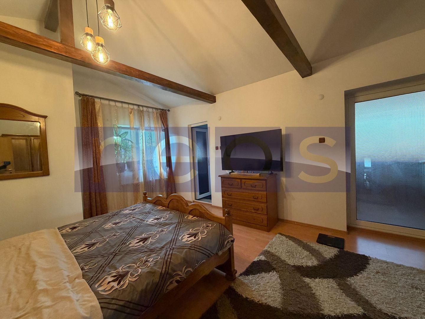 VANARE CASA | 150 MP LOCUIBILI | TEREN 400 MP | PANOURI FOTOVOLTAICE 8 KW | - Poză 10