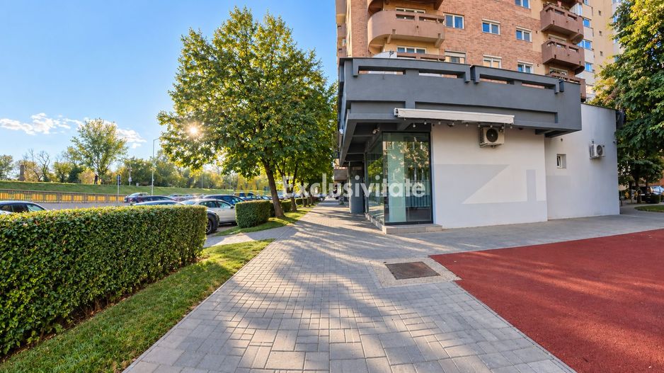 De vânzare Spațiu comercial central - Poză 1