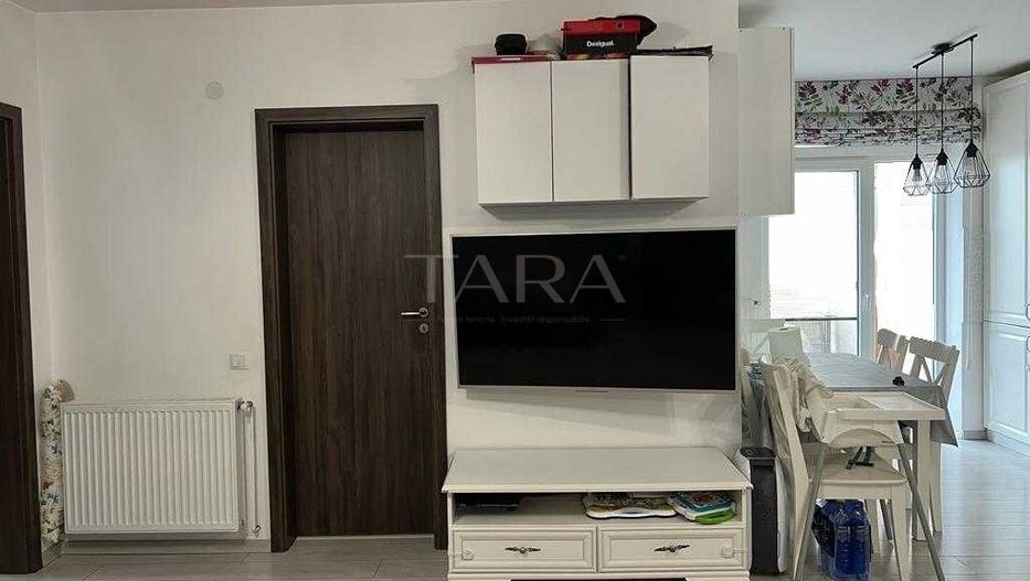 Apartament pozitionat cu 3 camere in zona strazii  Tineretului! - Poză 1